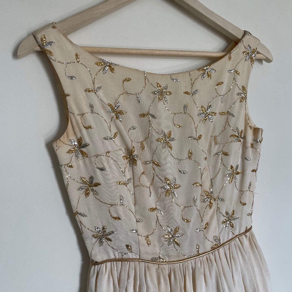 VINTAGE 1950s Glitter Embroidered Dress | Size XS/S | Cream w/ Gold Embroidery